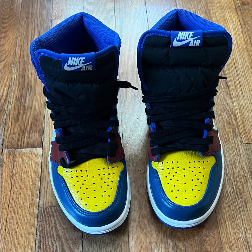 AIR JORDAN 1 RETRO HIGH OG (CUSTOMS) size 8